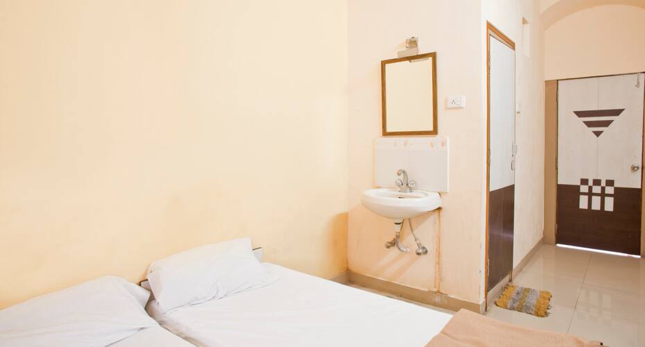 Hotel Vrindavan Plaza, Bhavnagar 5